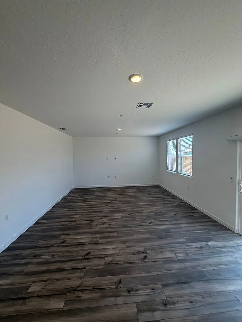 Brand-New 2026 Home for Rent in North Merced — Photo 4