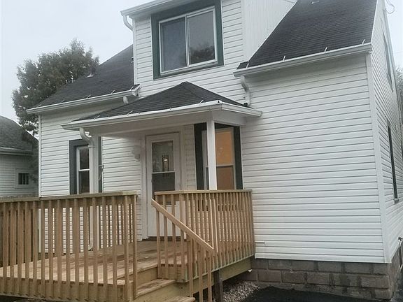 2nd image of 778 S Commercial St