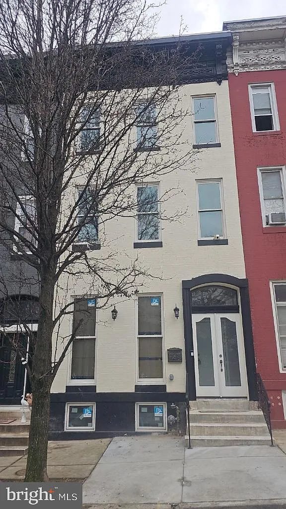 3 bed, 2.0 bath, $2,150 — Photo 1