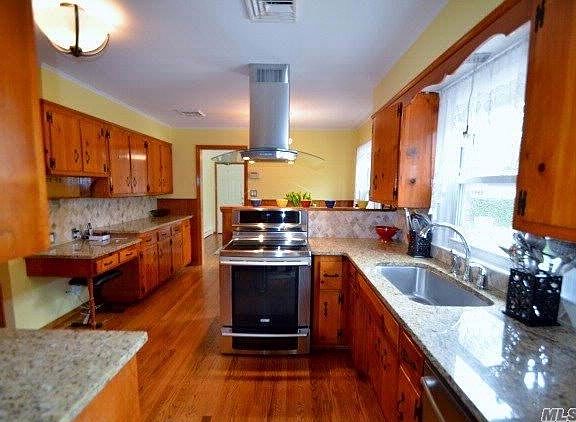 5th image of 17 Beechwood Dr