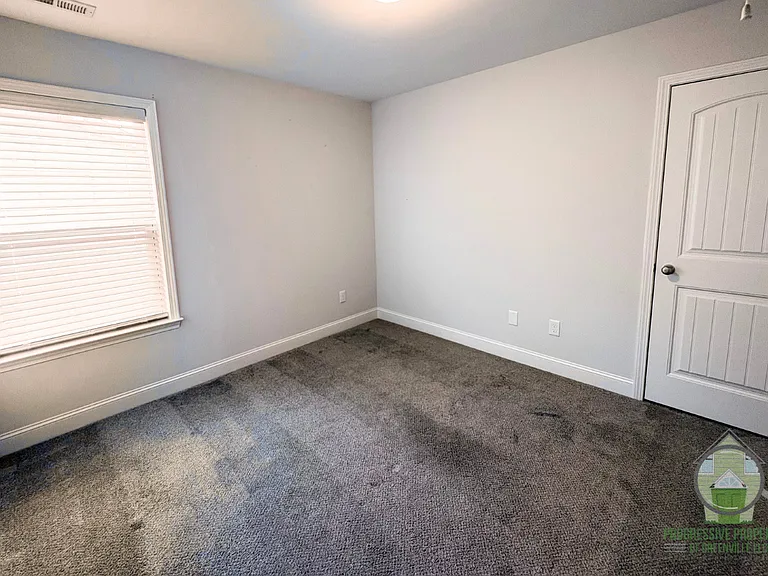 400 Ansel Woods Ln — Photo 12