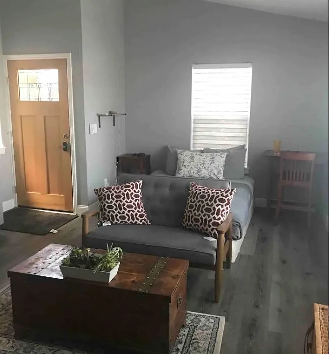 988 Paloma Rd #FULLY FURNISHED