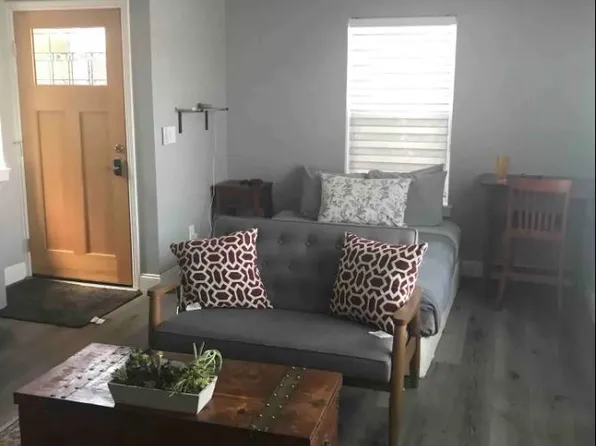 988 Paloma Rd, Del Rey Oaks, CA 93940