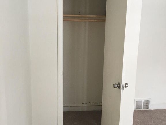 4th image of 820 McReynolds Ave NW