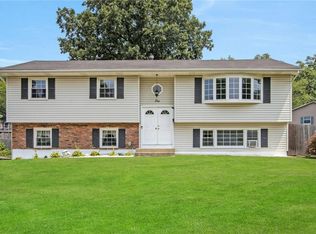 1 Cranford Rd, Bardonia, NY 10954