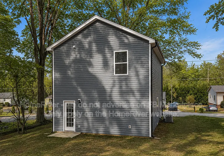 817 Chandler Ave — Photo 14