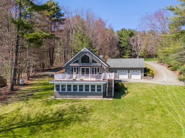 71 Woodland Pines Rd, Athens, PA 18810