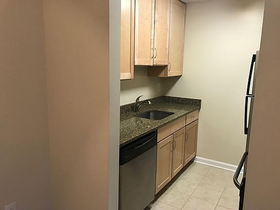 4th image of 210 Wild Oak Ln APT 301
