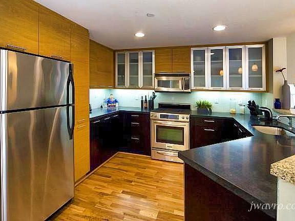 3rd image of 177 Townsend St Unit 726