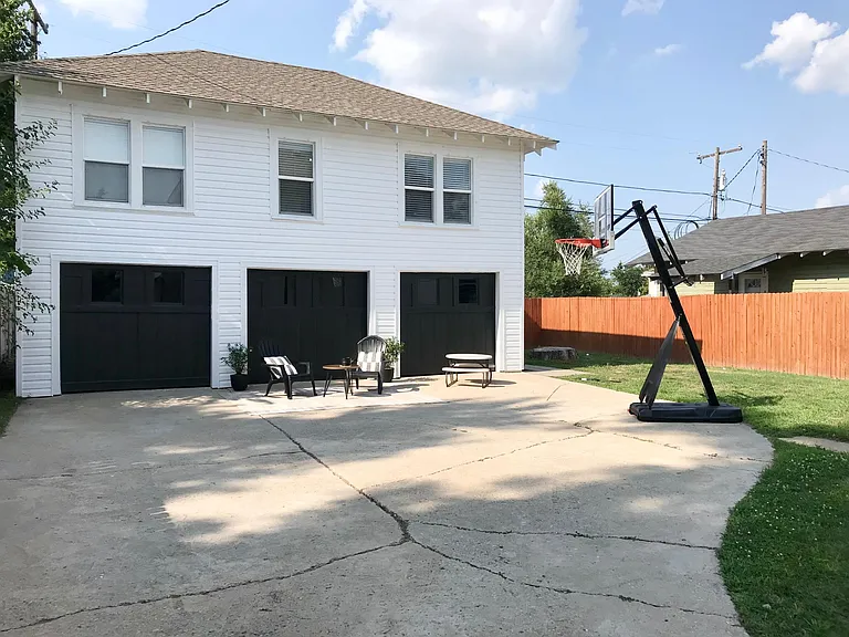 1805 W Park Pl — Photo 5