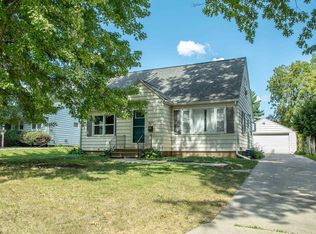 427 Cornwall Ave, Waterloo, IA 50702