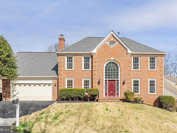 3rd image of 8608 Cherry Dr
