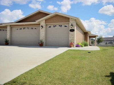 2506 Michael Ln SE, Mandan, ND, 58554