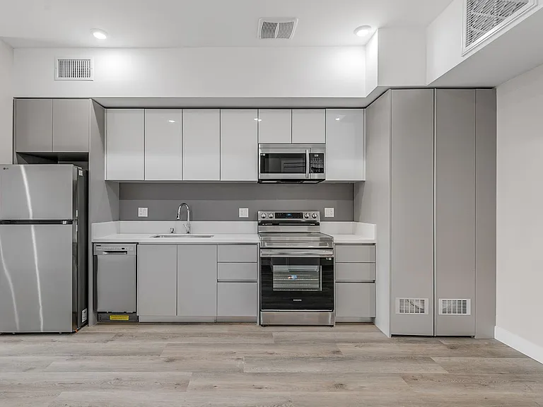825 Coronado-Building — Photo 57
