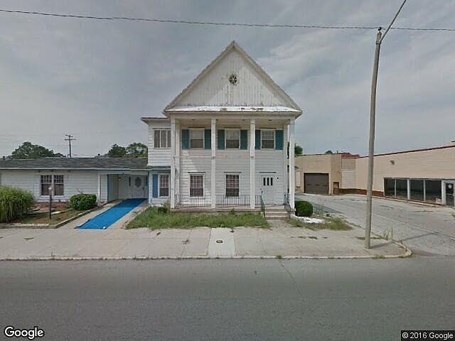 2nd image of 814 S Adams St