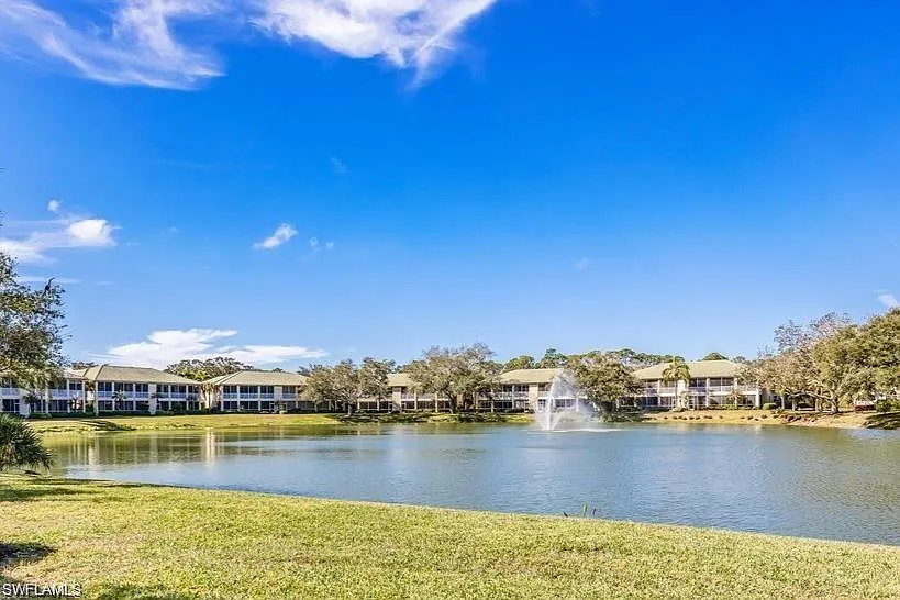 2 bed, 2.0 bath, 2058 sqft, $8,000 — Photo 2