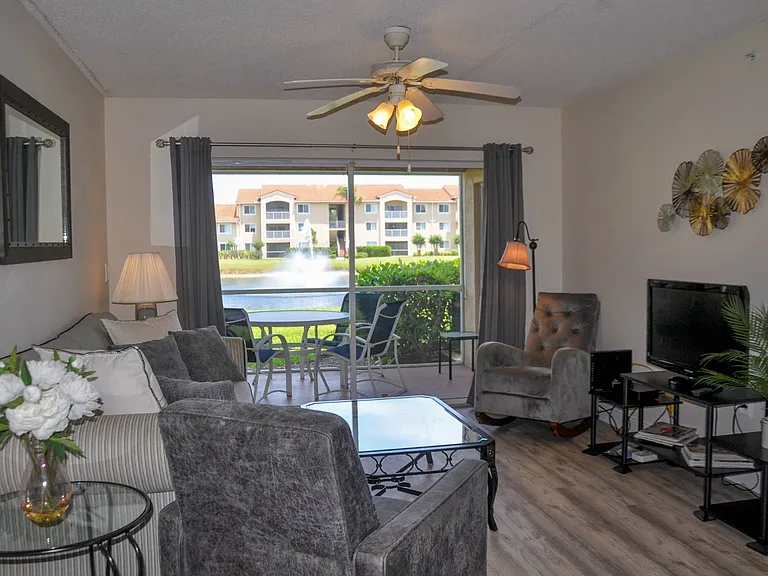 1590 S 42nd Cir #108 — Photo 4