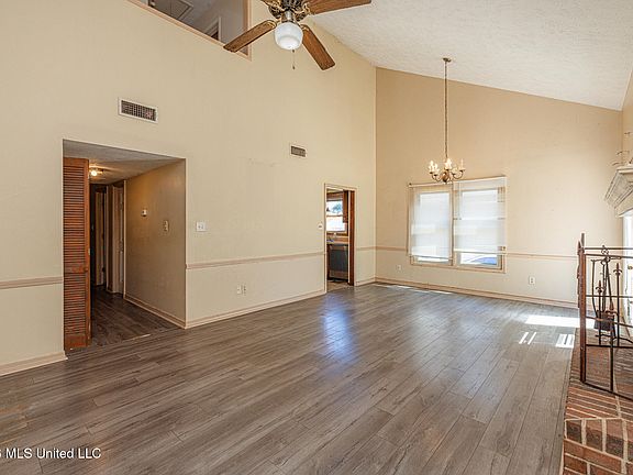 4th image of 1851 N Allerton Blvd #A