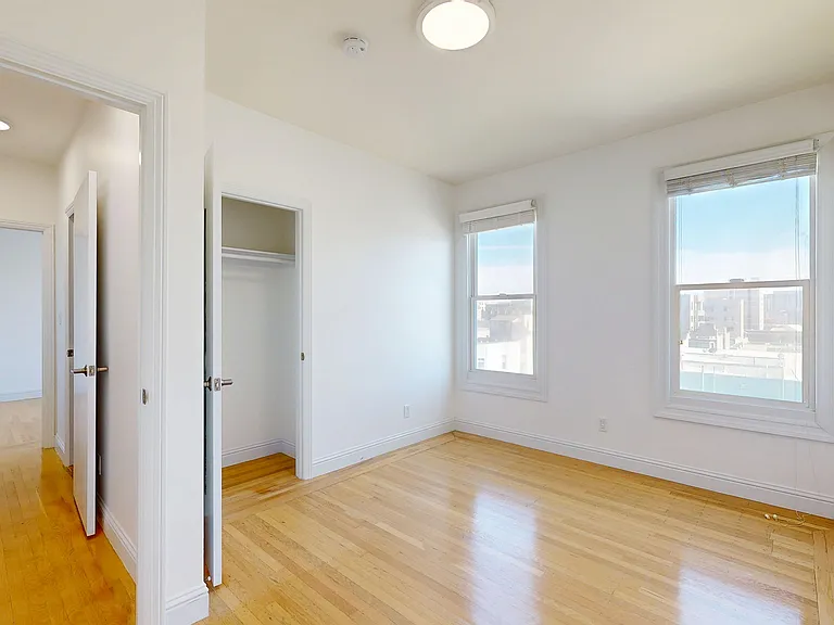 1637 Sacramento St #15 — Photo 8