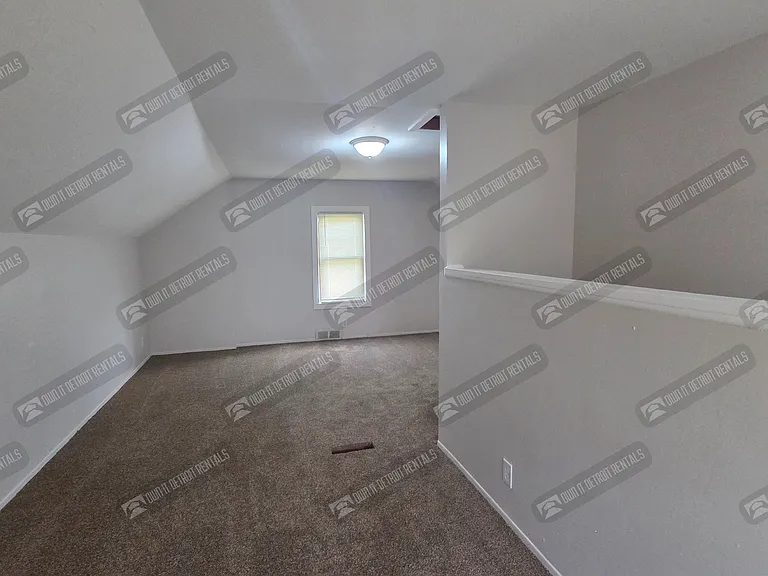 8891 Whitcomb St — Photo 7