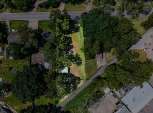 815 W Kyle Rd, Clute, TX 77531