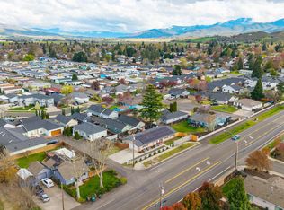 1555 S Columbus Ave, Medford, OR 97501