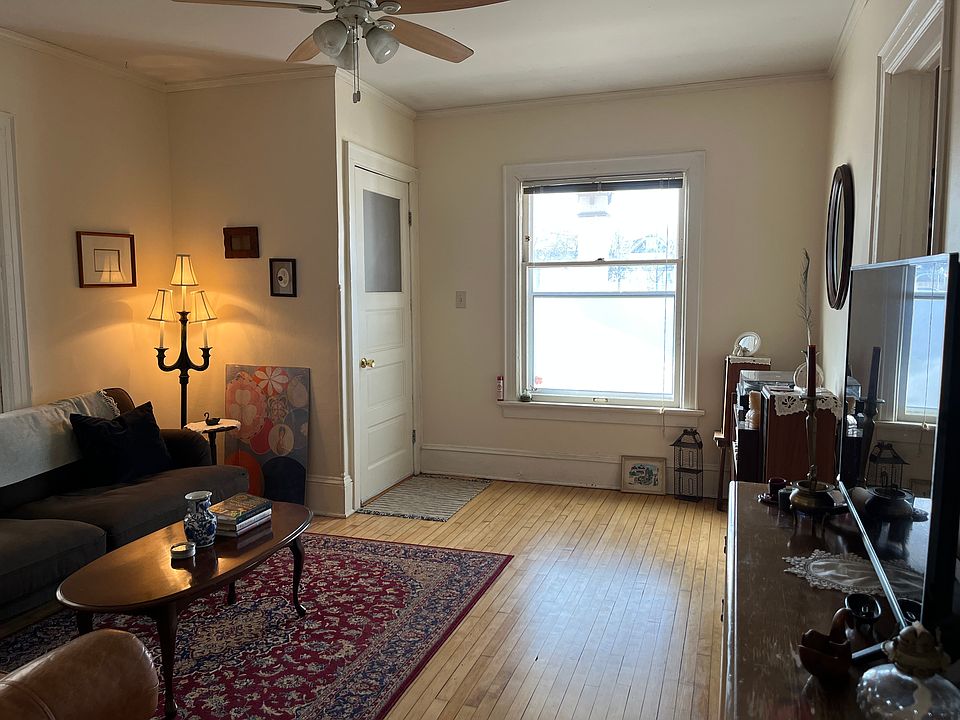 1st image of 2722 N Fratney St