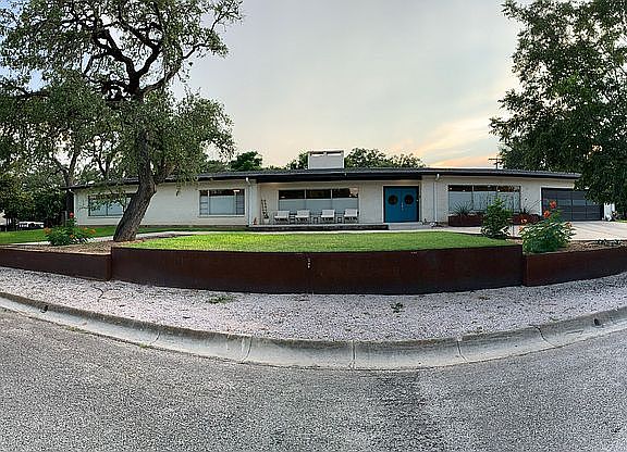 5th image of 204 S Race St
