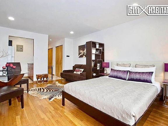 2nd image of 370 W 30th St APT 4C