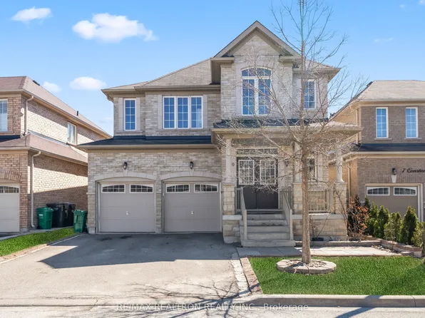 9 Constance St, Brampton, ON L6P 3G5