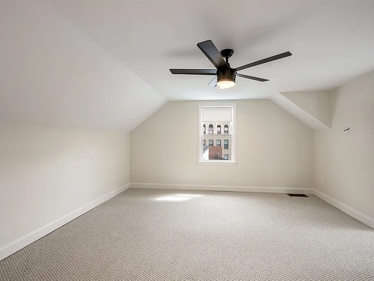32 Union St #32 — Photo 38
