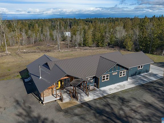 3rd image of 242 Watershed Rd