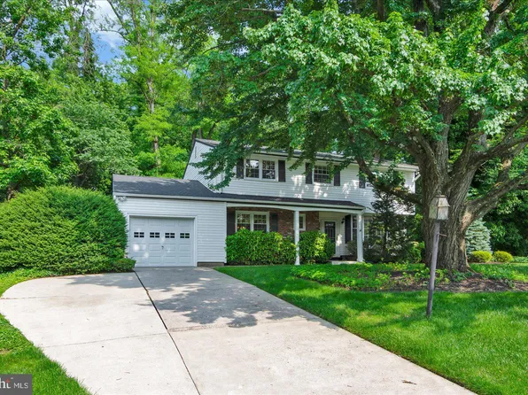 408 Narragansett Dr, Cherry Hill, NJ 08002