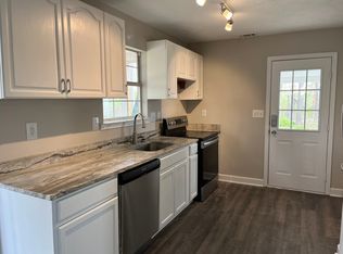685 Smokey Rd, Newnan, GA 30263