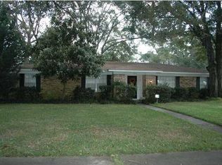1571 Regency Dr, Mobile, AL 36693