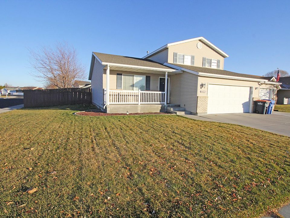 1st image of 1388 Park Meadows Dr