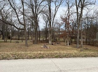 Rustic Dr, Macon, MO 63552