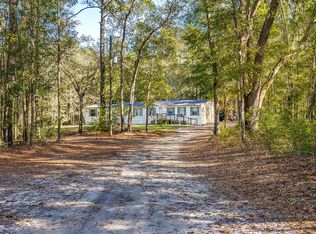 122 Saint Johns Ln, Ridgeville, SC 29472