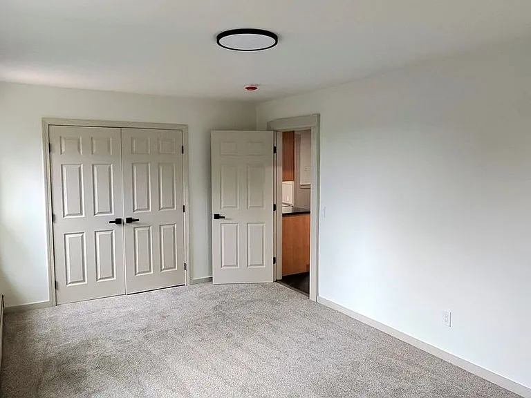 51 Summit St — Photo 11
