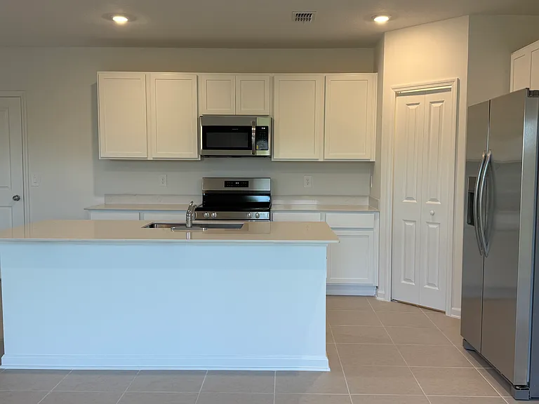 3367 Alexander Dr — Photo 5