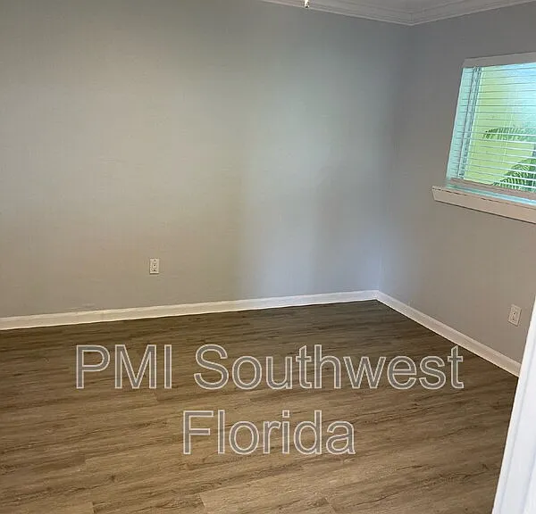 6367 Gateway Ave — Photo 18