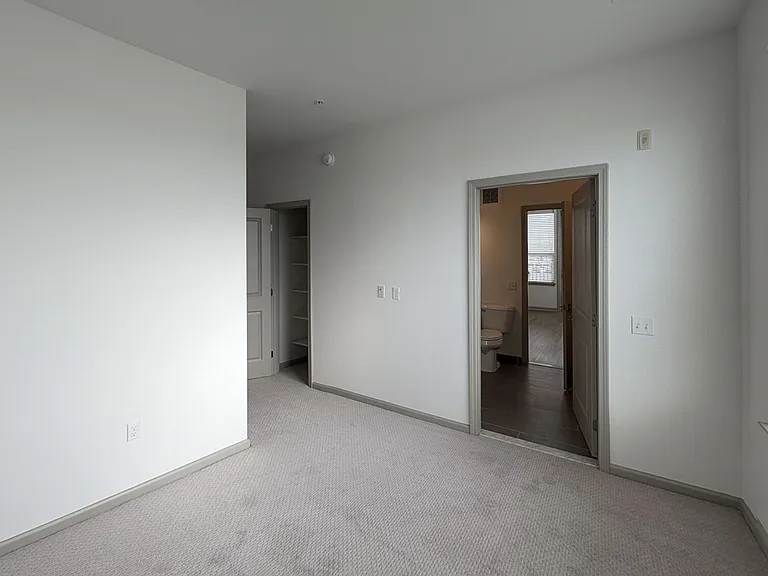 Residences at The Promenade — Photo 111