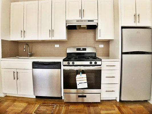 Rented by Bohemia Realty Group | media 7