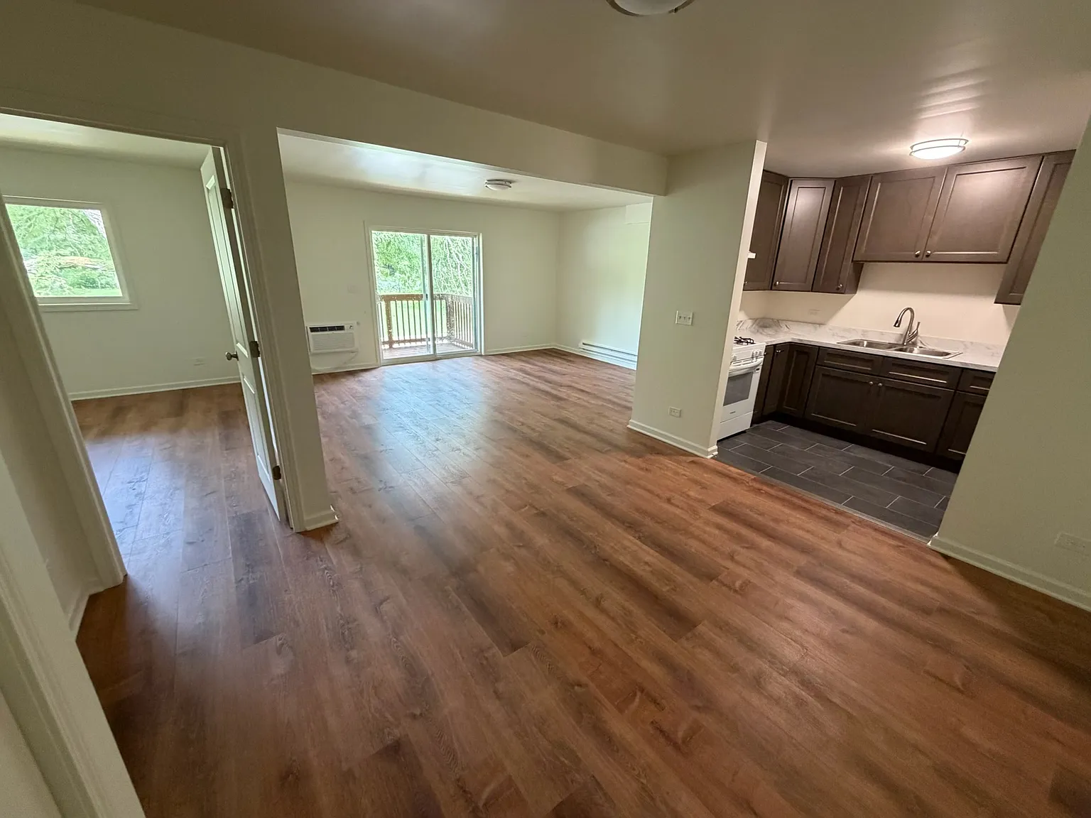 1 bed, $1,350 — Photo 4