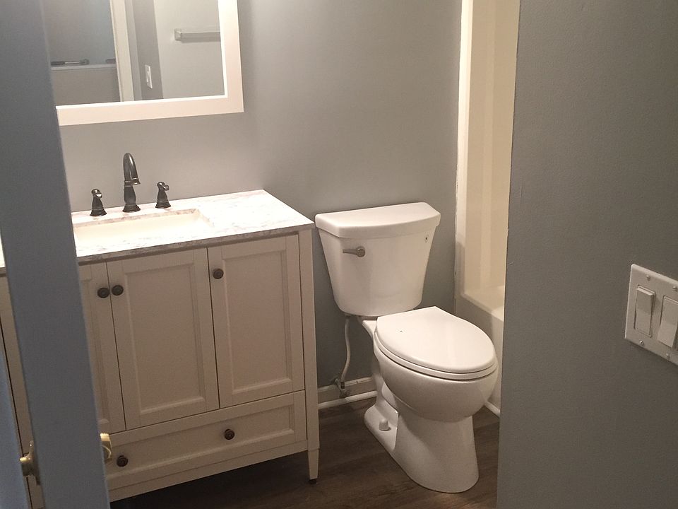 2nd Bathroom