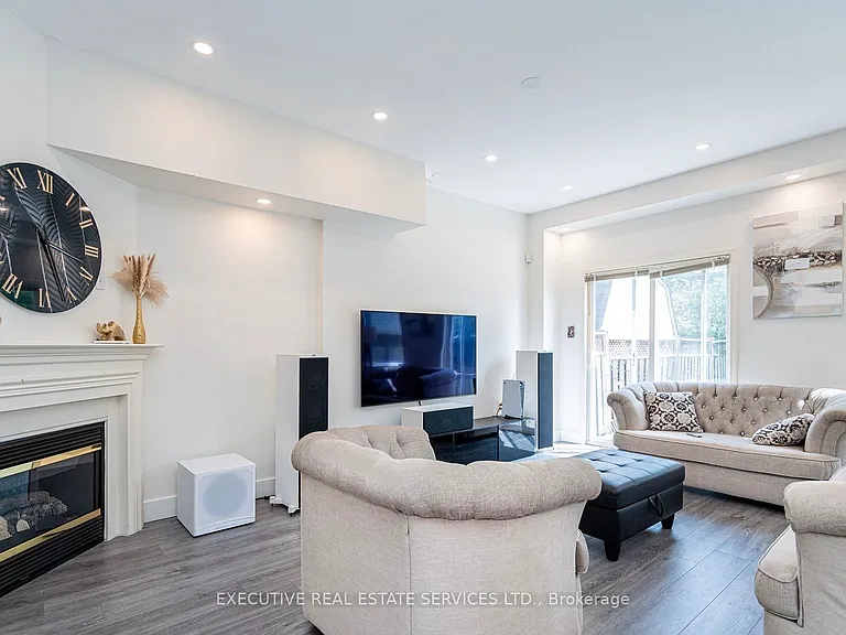 25 Dreamcrest Ct — Photo 8