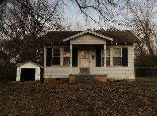 206 Raymond St, Henderson, TX 75652