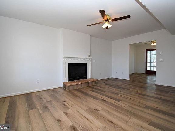 5th image of 124 Wharton St