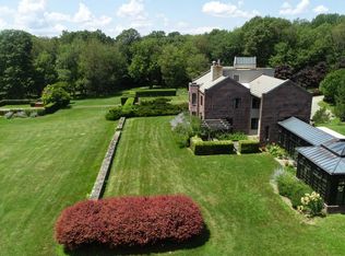 35 Killearn Rd, Millbrook, NY 12545