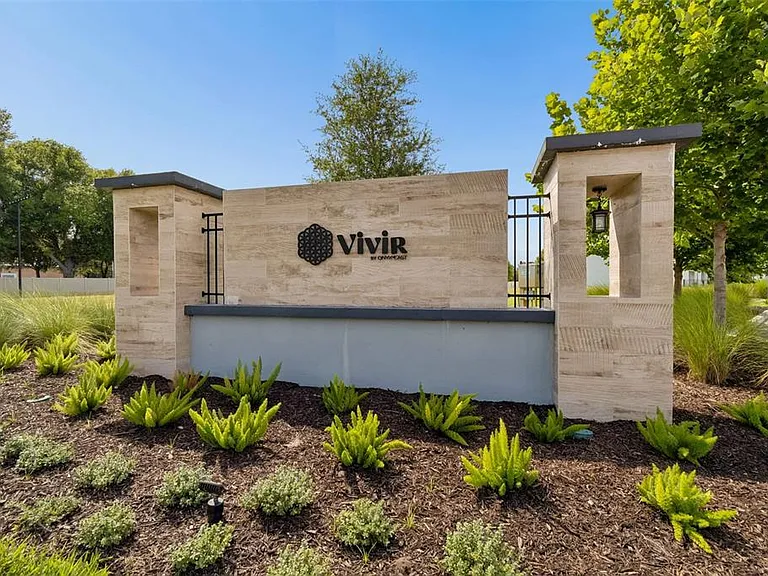 2021 Amelia Bay Pl — Photo 43
